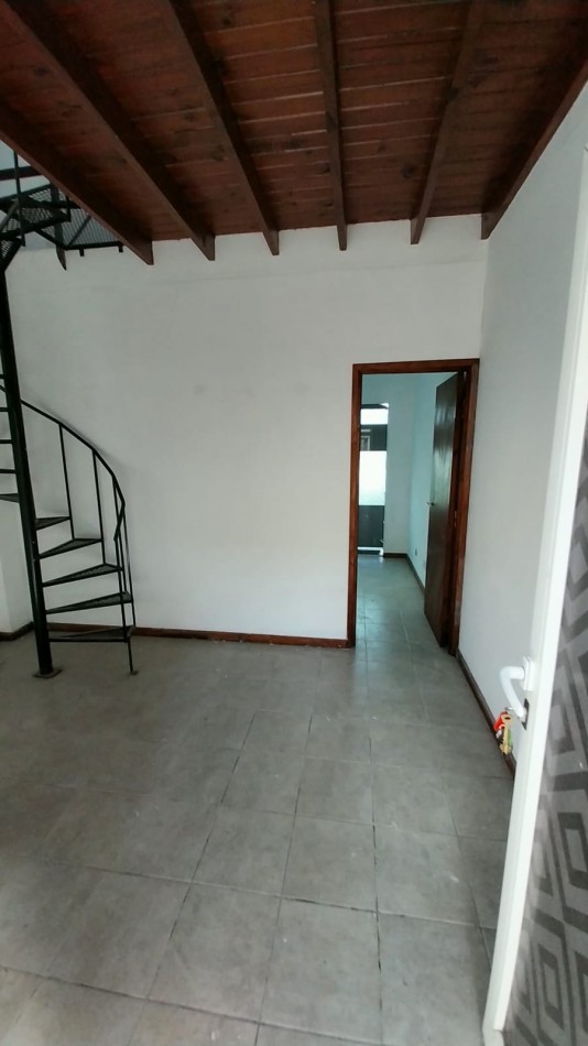 SE VENDE  LOCAL COMERCIAL EN OSTENDE 