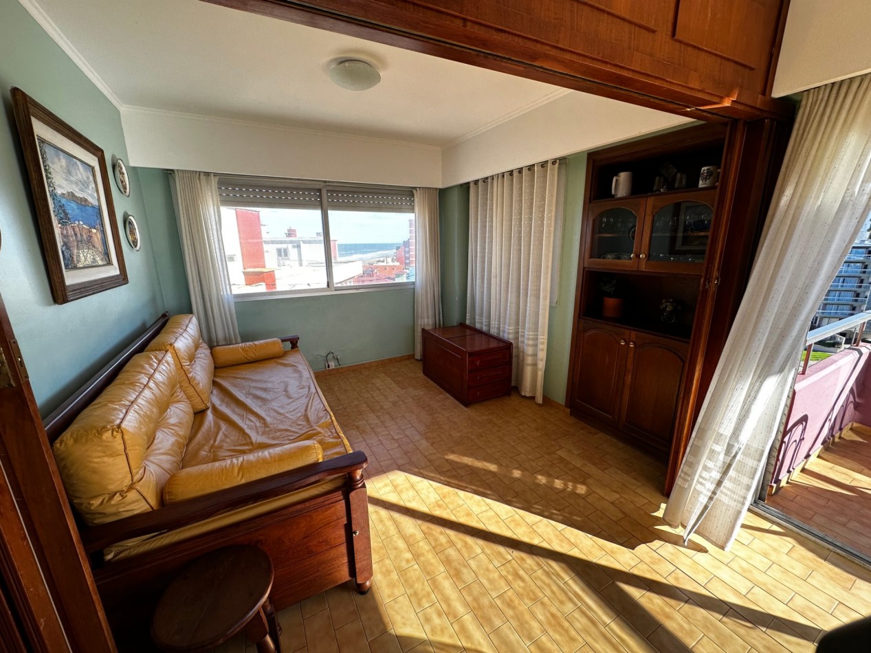 Dpto. en venta - 2amb. 6° piso - EDIFICIO PH II - Av. 1 entre Paseos 110 y 111 - Villa Gesell 