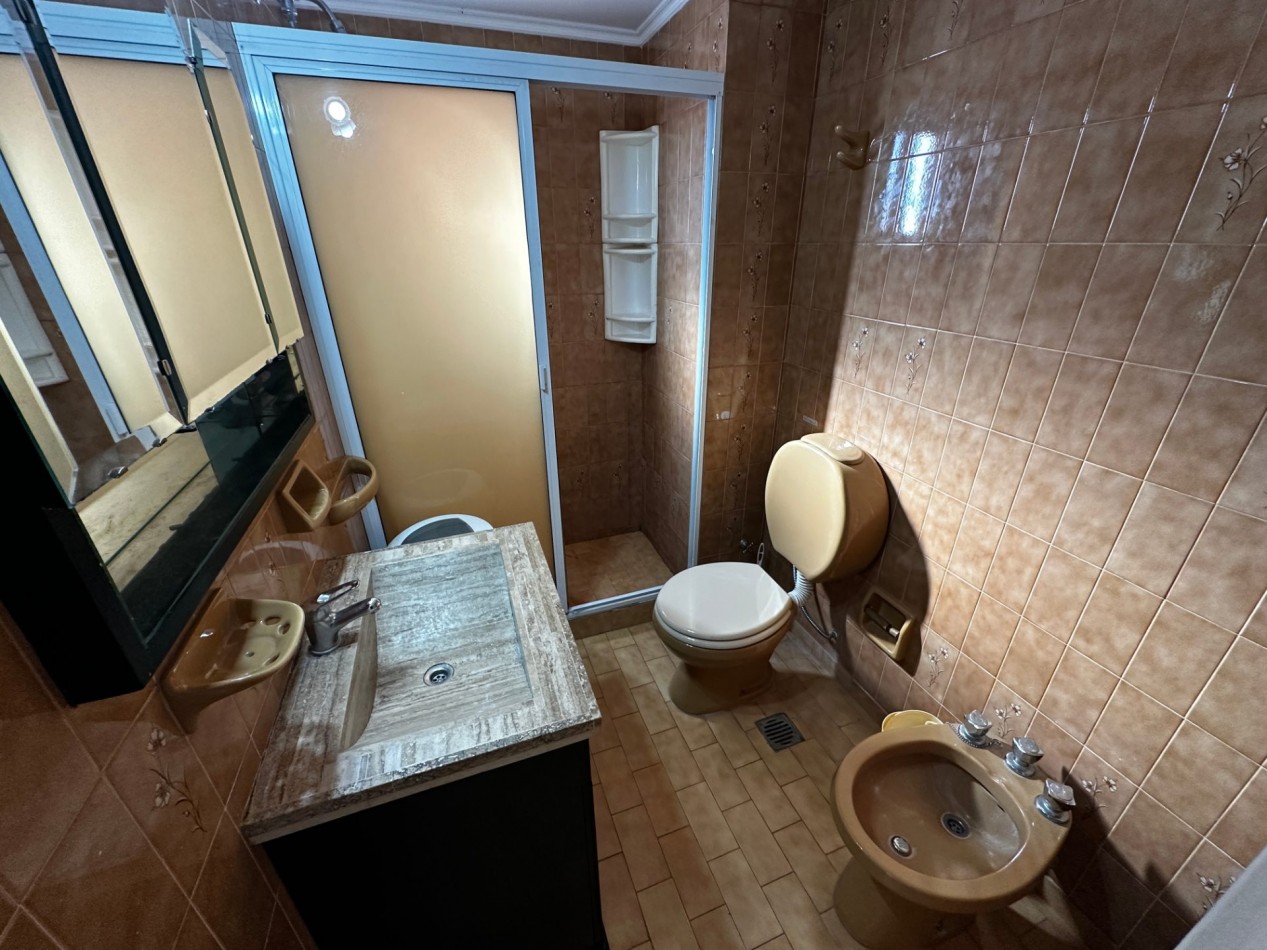 Dpto. en venta - 2amb. 6° piso - EDIFICIO PH II - Av. 1 entre Paseos 110 y 111 - Villa Gesell 