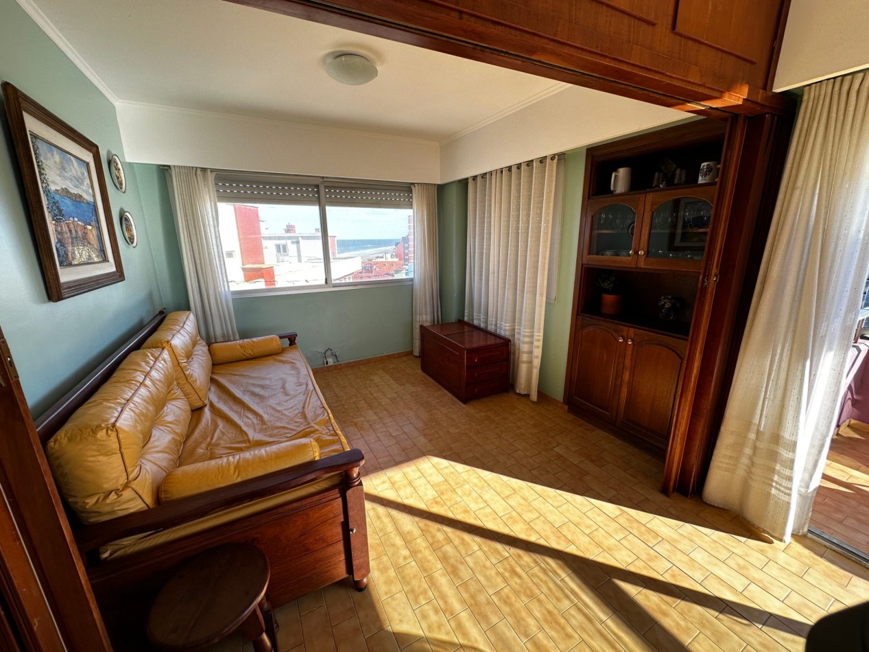 Dpto. en venta - 2amb. 6° piso - EDIFICIO PH II - Av. 1 entre Paseos 110 y 111 - Villa Gesell 