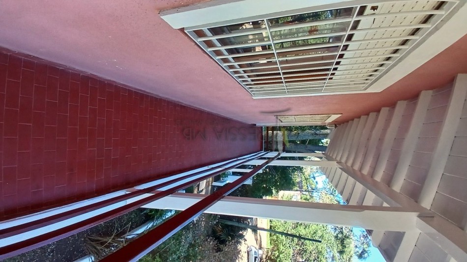 Dpto. en venta - 2 amb. al frente - Av. 6 entre 127 y 127bis - Villa Gesell