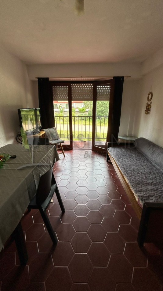 Depto 2 Ambientes con Balcon - Al Frente, Luminoso y a 2 Cuadras del Mar - Villa Gesell