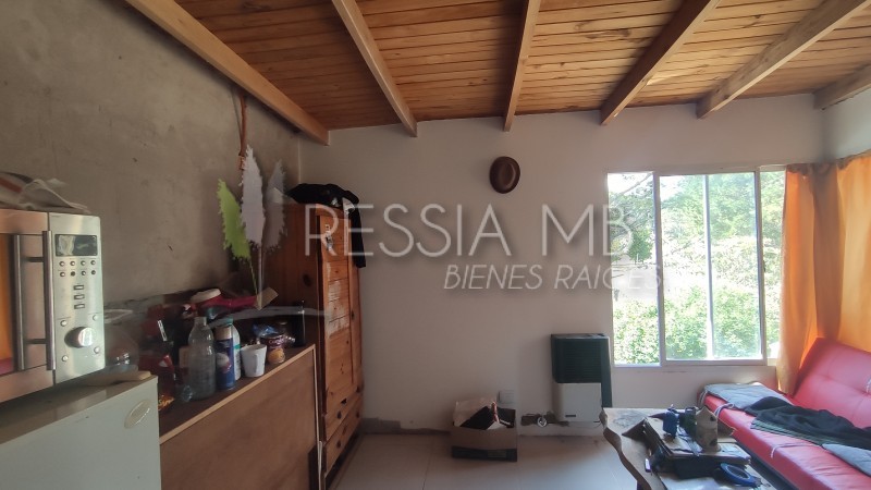 VENTA CASA CON 3 DPTOS EN ZONA GOLF DE VILLA GESELL