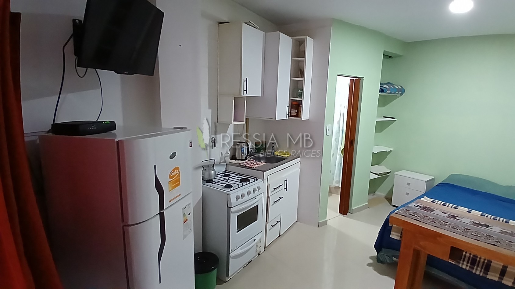 Vendemos hermoso monoambiente - Paseo 126 e/ Av. 1 y 2 - Edificio "Rosamar"