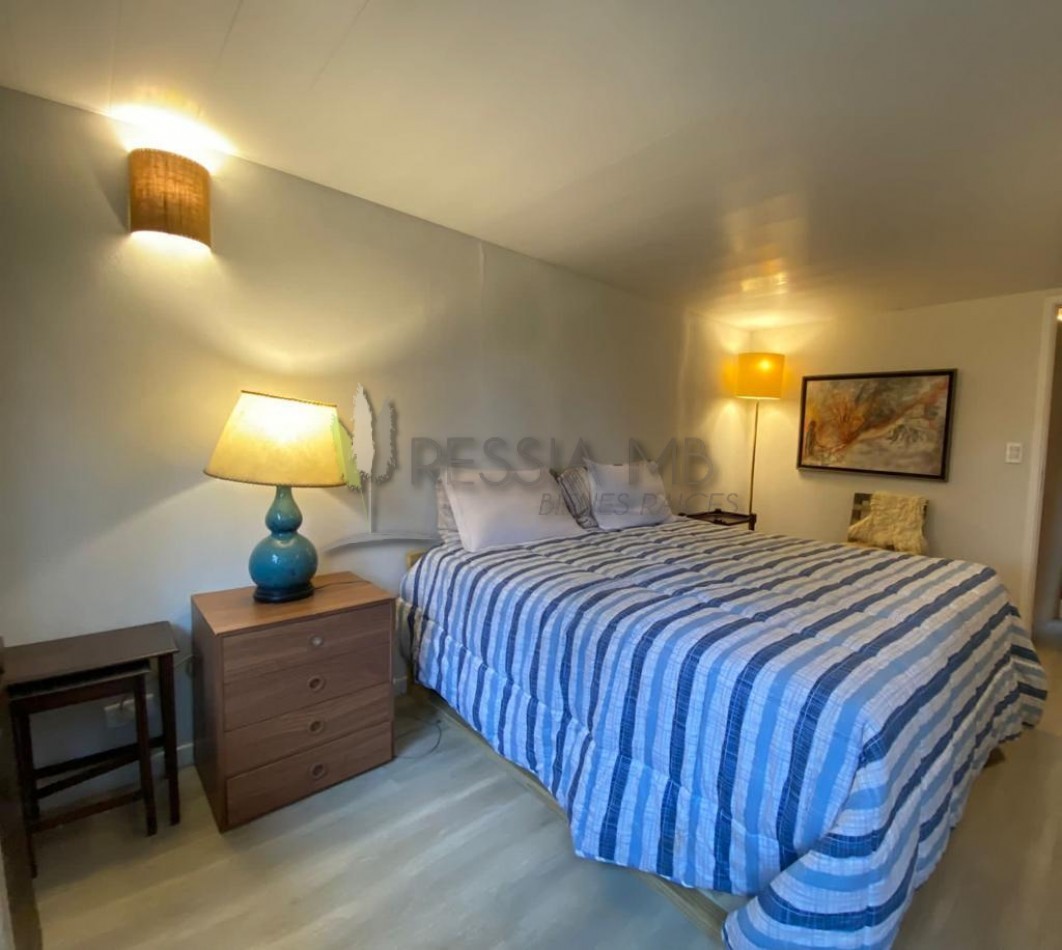 Casa con parque en Mar Azul - Opcion a 3 lotes (1.425 m²)