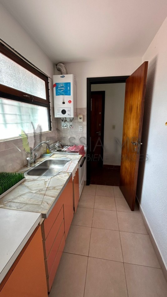 Depto 2 Ambientes con Balcon - Al Frente, Luminoso y a 2 Cuadras del Mar - Villa Gesell