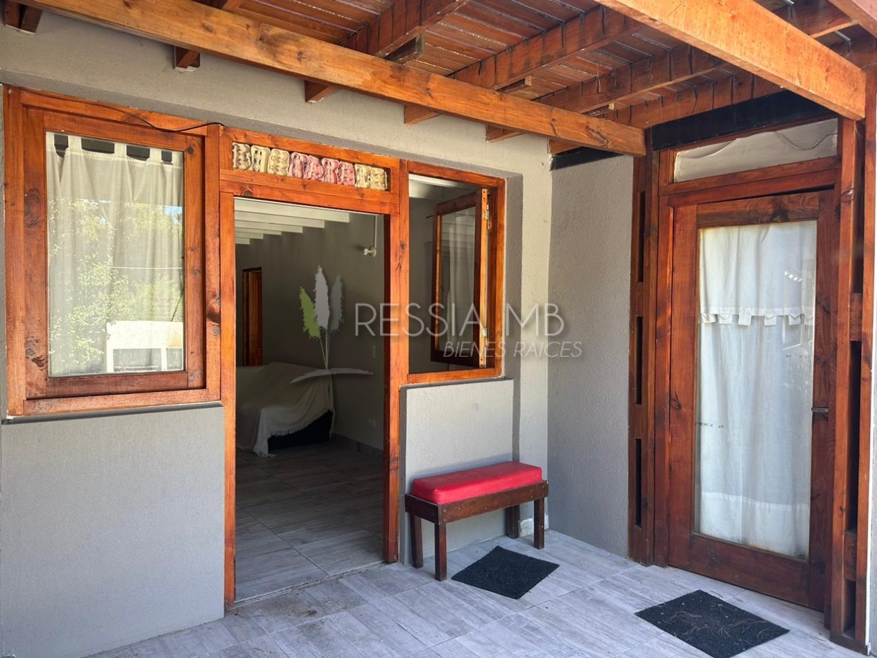 Destacada casa en venta sobre 3 lotes -  Calle 35 entre Viña del Mar y Punta del Indio - Mar Azul