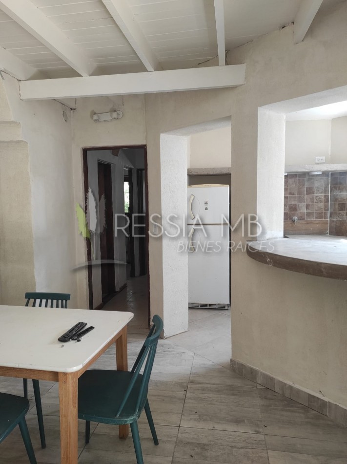 Destacada casa en venta sobre 3 lotes -  Calle 35 entre Viña del Mar y Punta del Indio - Mar Azul