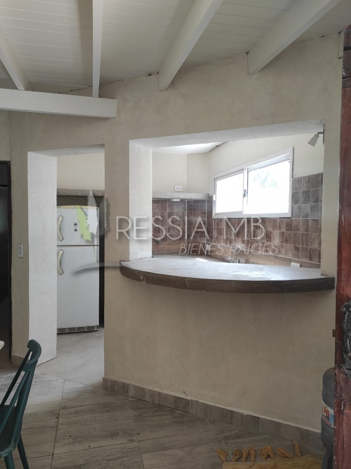 Destacada casa en venta sobre 3 lotes -  Calle 35 entre Viña del Mar y Punta del Indio - Mar Azul