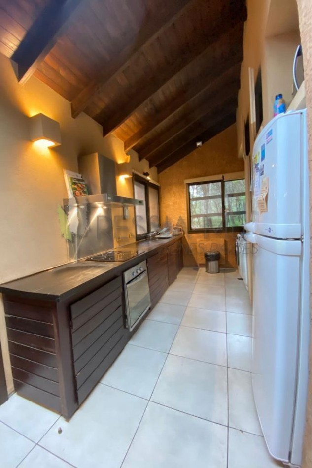 Casa con parque en Mar Azul - Opcion a 3 lotes (1.425 m²)