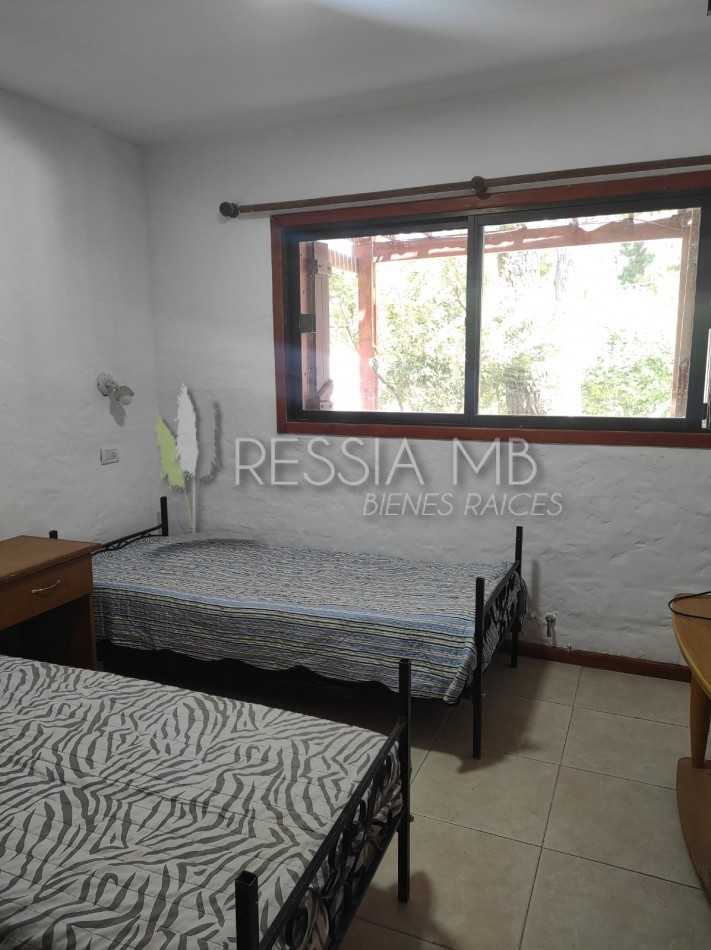 Destacada casa en venta sobre 3 lotes -  Calle 35 entre Viña del Mar y Punta del Indio - Mar Azul
