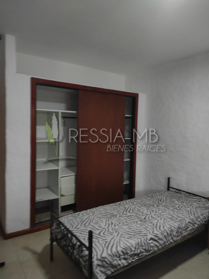 Destacada casa en venta sobre 3 lotes -  Calle 35 entre Viña del Mar y Punta del Indio - Mar Azul