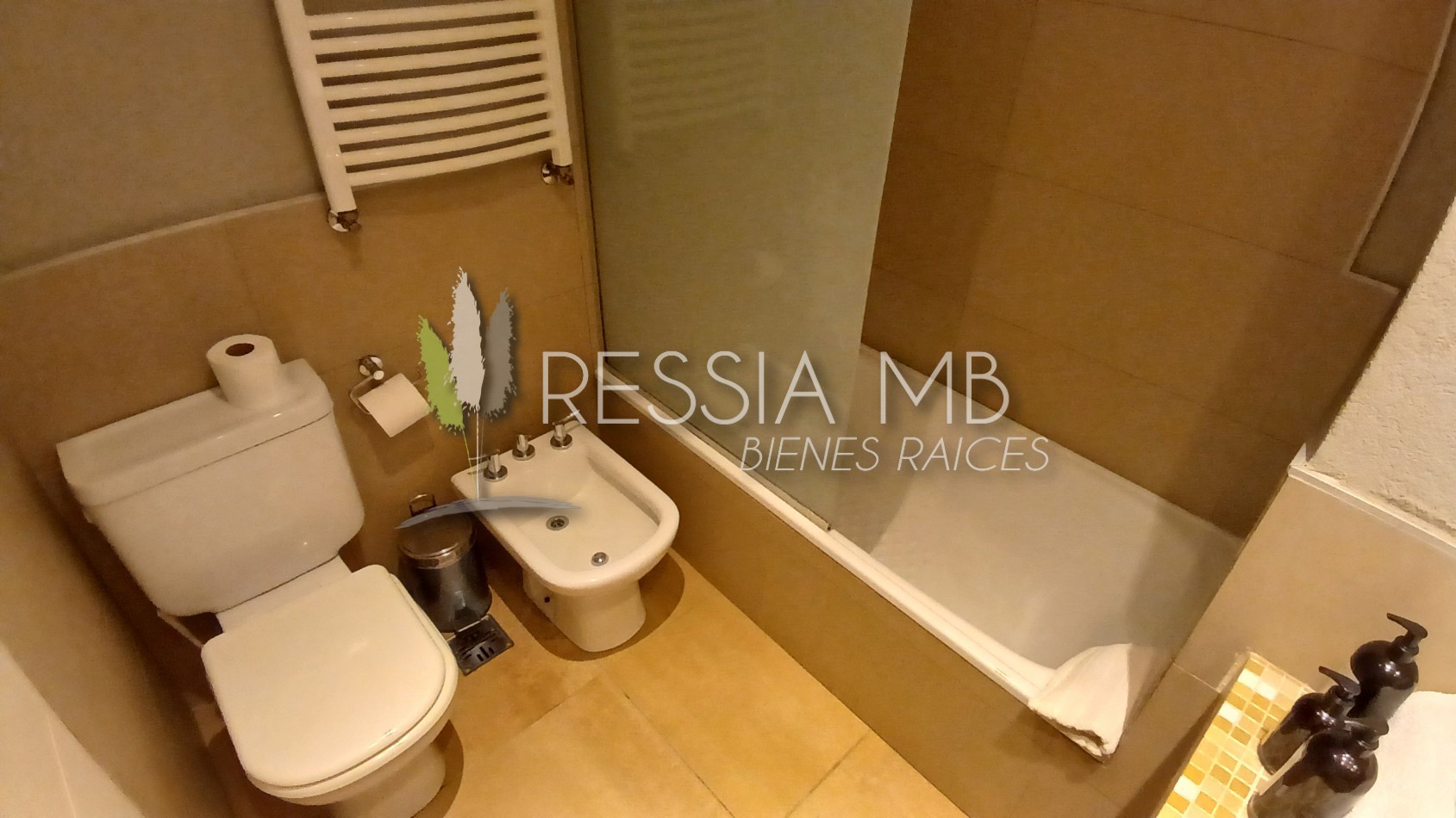Venta de Dpto 2 y 3 amb. - COMPLEJO MECA  - Av. 1 y 151 - Villa Gesell