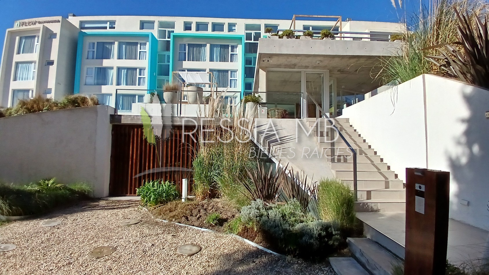 Dpto. en venta - 2 ambientes en terraza frente al mar - COMPLEJO FLOW - Las Gaviotas