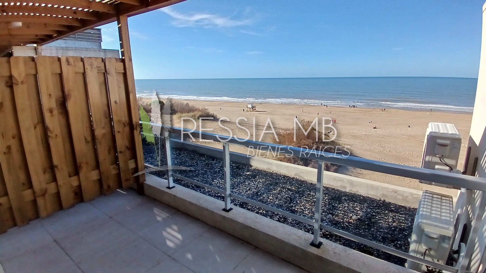 Dpto. en venta - 2 ambientes en terraza frente al mar - COMPLEJO FLOW - Las Gaviotas