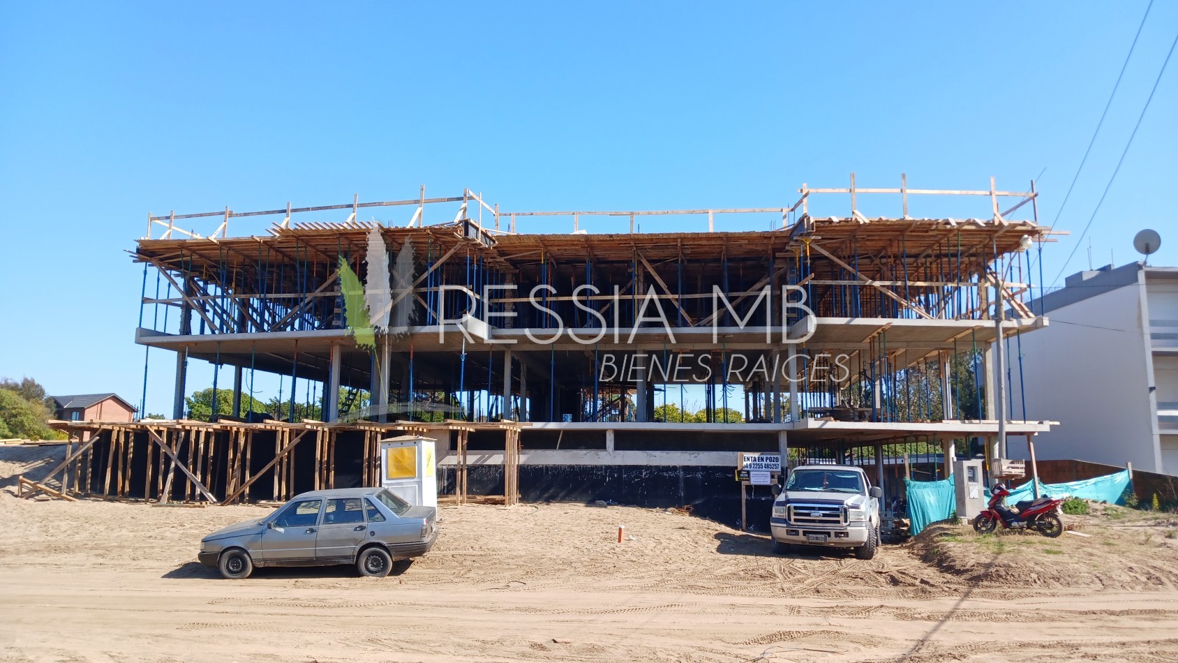 Venta de dpto 2 y 3 amb. en pozo - Complejo Cefiro - Av.1 y Paseo 148 - Villa Gesell