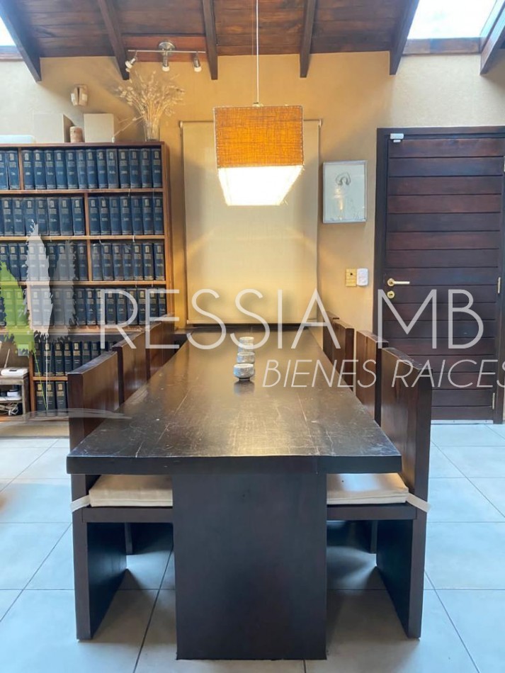 Hermosa casa en venta - 4 dormitorios - Calle 43 e/ Pinamar y Punta del indio - Mar Azul (con opcion a lote lindero)