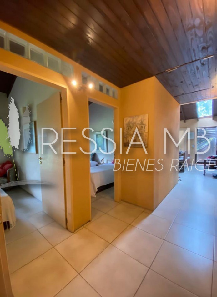 Hermosa casa en venta - 4 dormitorios - Calle 43 e/ Pinamar y Punta del indio - Mar Azul (con opcion a lote lindero)