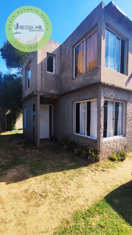VENTA DE CASA + 3 DPTOS TODO EN BLOCK - AV. 18 Y PASEO 101 - VILLA GESELL