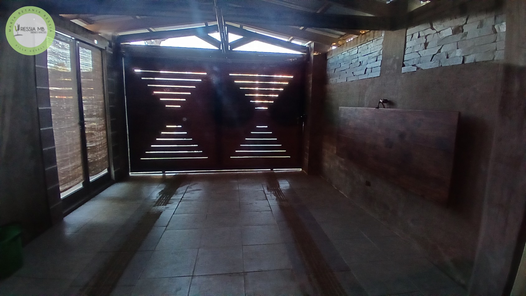 VENTA DE CASA + 3 DPTOS TODO EN BLOCK - AV. 18 Y PASEO 101 - VILLA GESELL