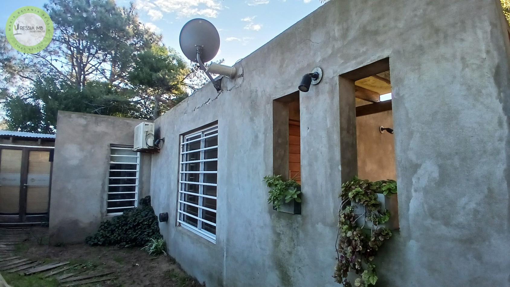VENTA DE CASA + 3 DPTOS TODO EN BLOCK - AV. 18 Y PASEO 101 - VILLA GESELL