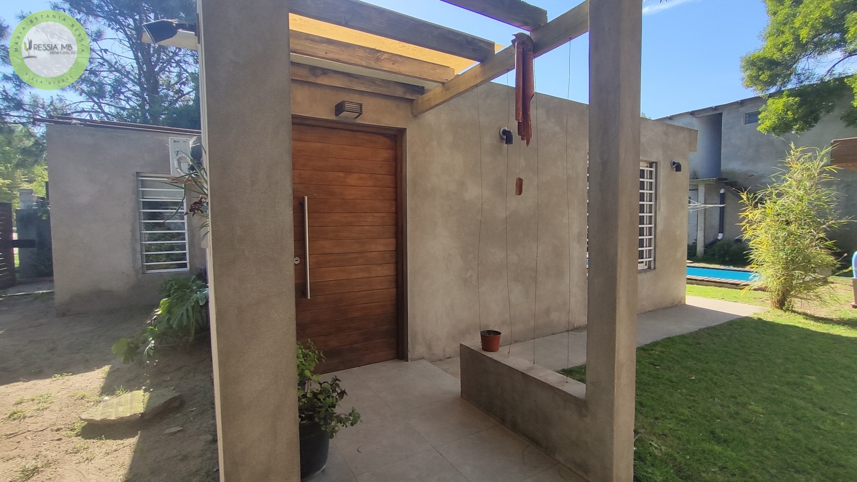 VENTA DE CASA + 3 DPTOS TODO EN BLOCK - AV. 18 Y PASEO 101 - VILLA GESELL
