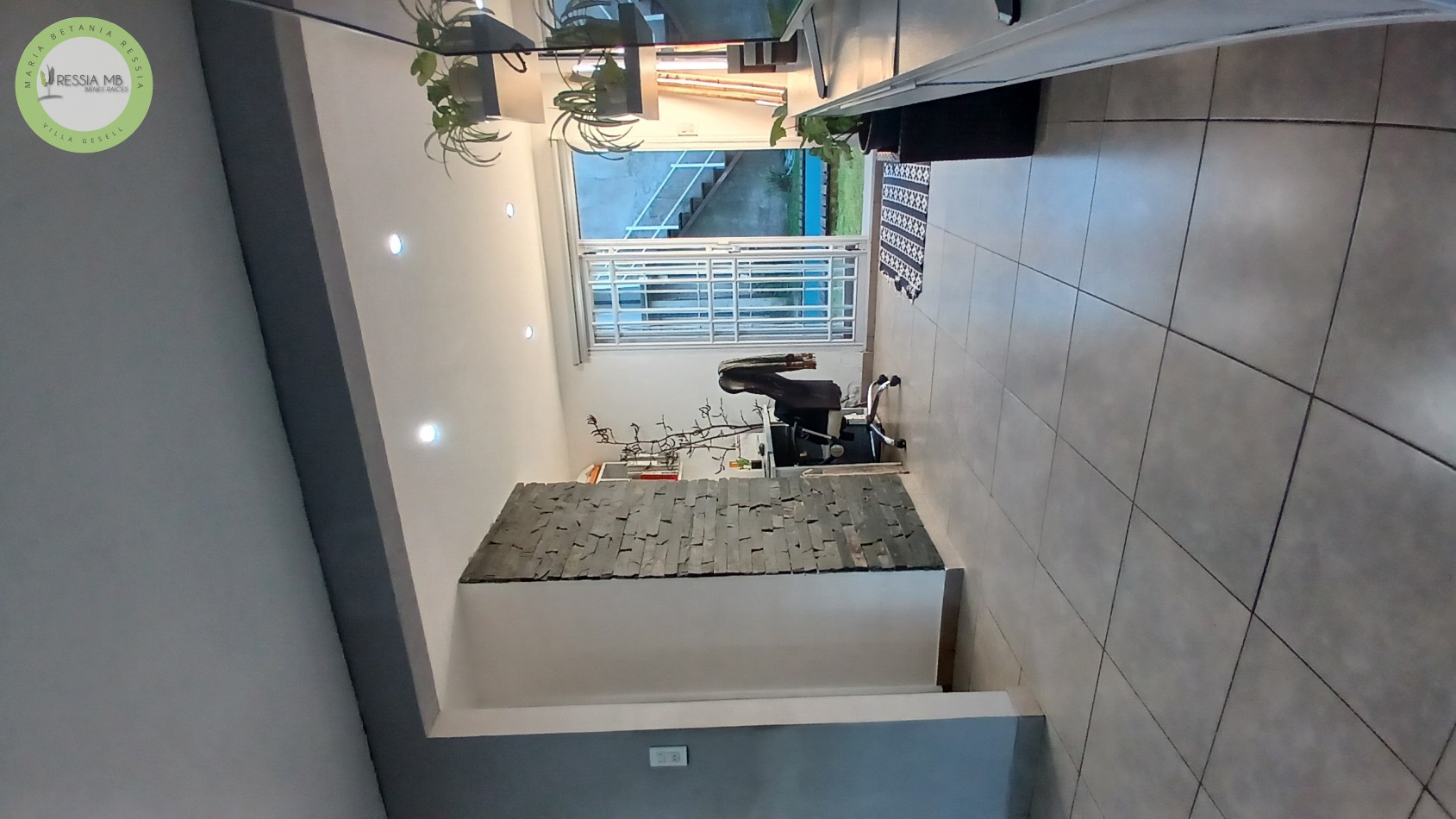 VENTA DE CASA + 3 DPTOS TODO EN BLOCK - AV. 18 Y PASEO 101 - VILLA GESELL
