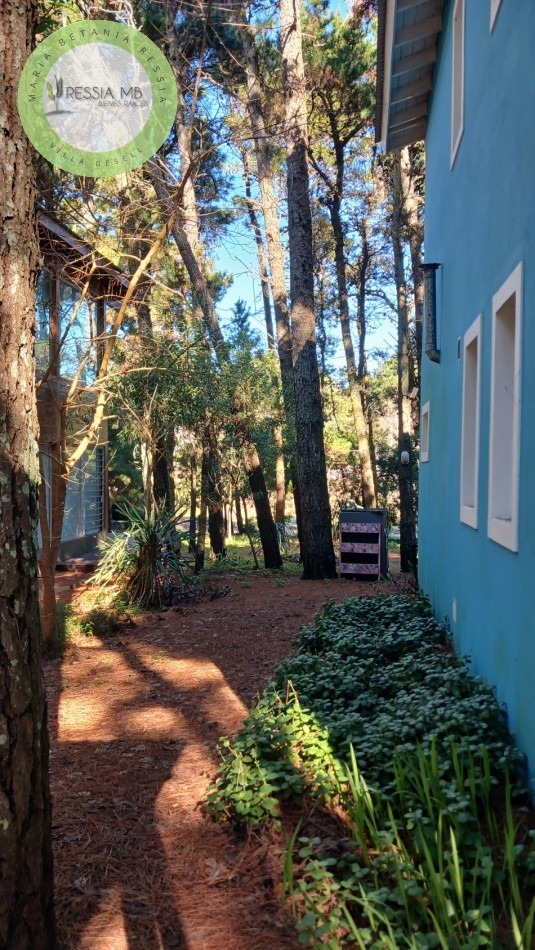 Casa en Venta - 3 Dormitorios + gran parque arbolado - Mar de las Pampas