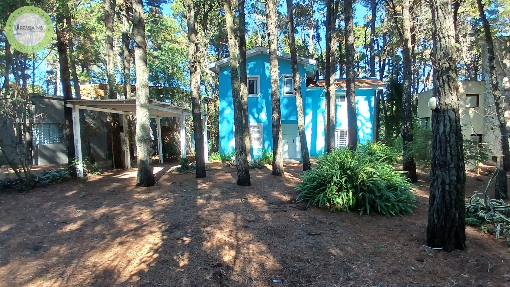 Casa en Venta - 3 Dormitorios + gran parque arbolado - Mar de las Pampas
