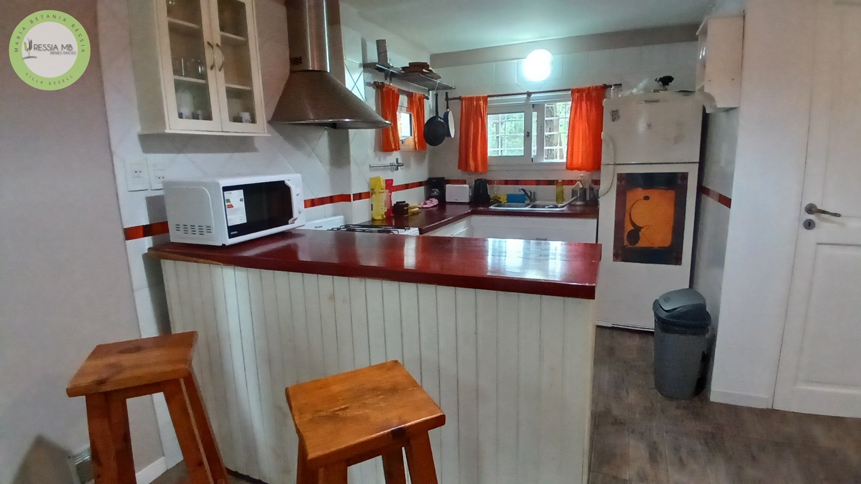 Casa en Venta - 3 Dormitorios + gran parque arbolado - Mar de las Pampas