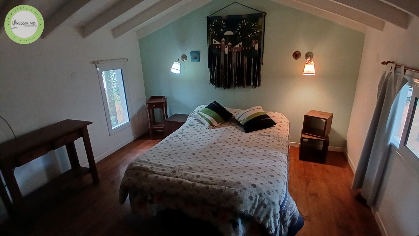 Casa en Venta - 3 Dormitorios + gran parque arbolado - Mar de las Pampas