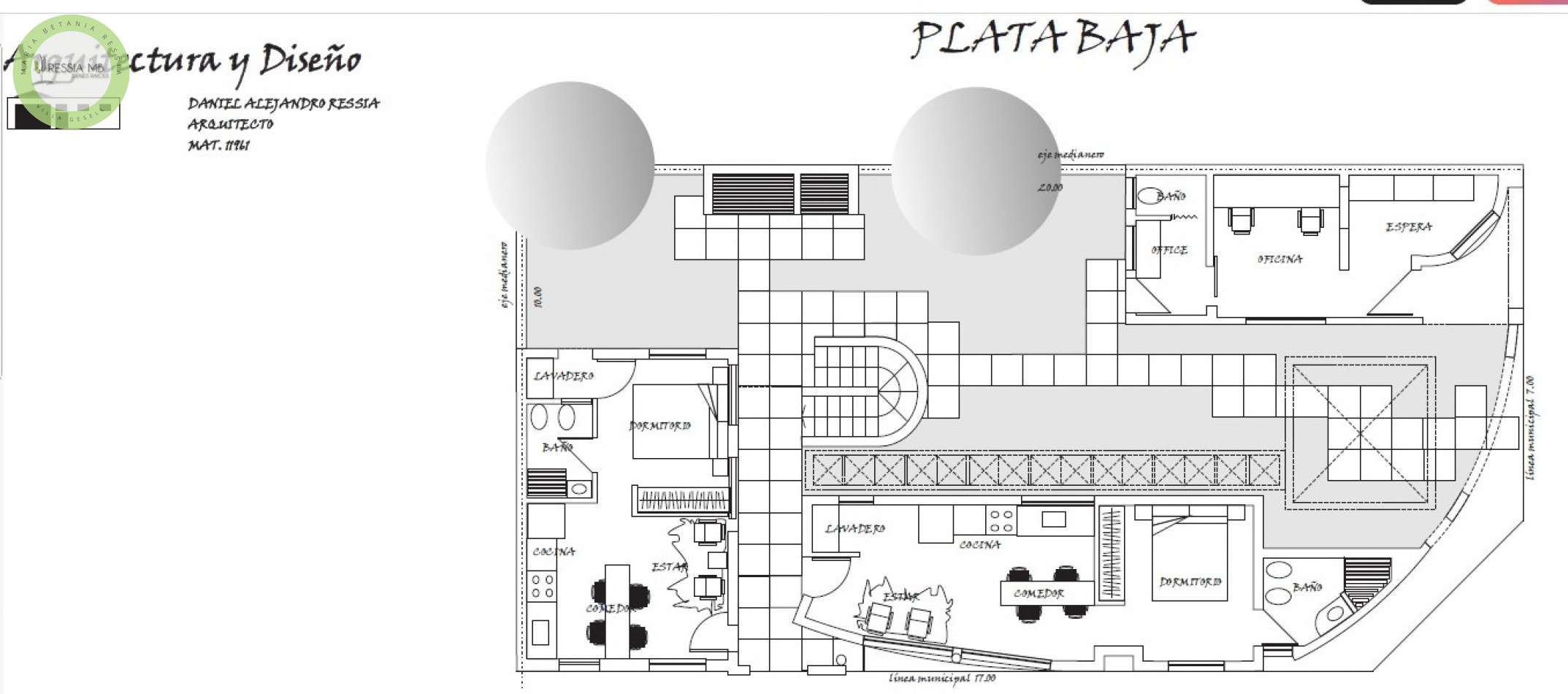 Lote en esquina con local y construccion en dos plantas - Ideal desarrollo de departamentos - Laprida - Pcia. de Bs. As.