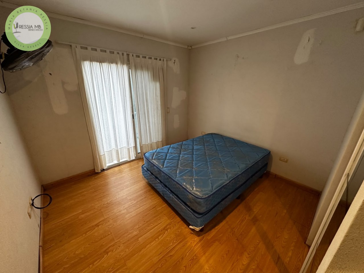 DUPLEX EN VENTA EN VILLA GESELL | 2 DORMITORIOS | PATIO, PARRILLA Y COCHERA | GRAN POTENCIAL DE INVERSION