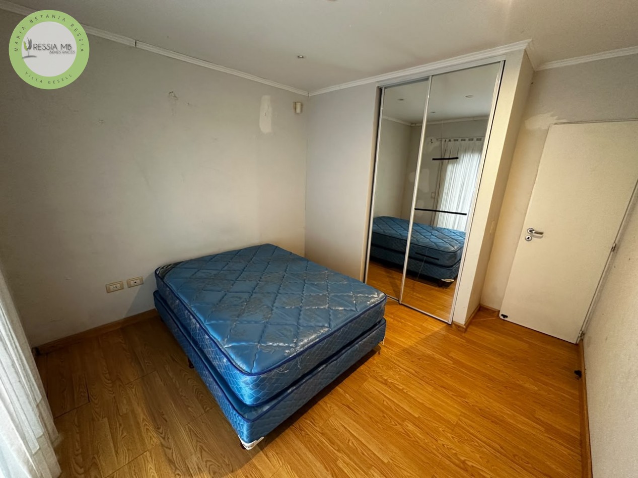 DUPLEX EN VENTA EN VILLA GESELL | 2 DORMITORIOS | PATIO, PARRILLA Y COCHERA | GRAN POTENCIAL DE INVERSION