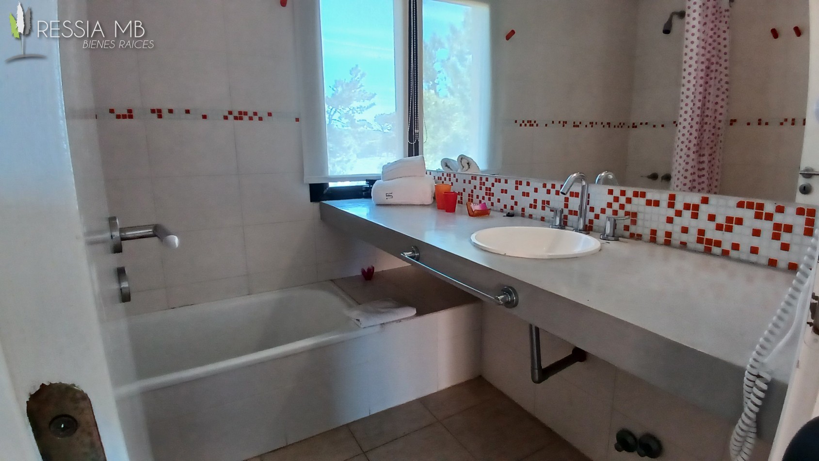 Dpto en venta 3 amb. - COMPLEJO DOCK PLAYA - Paseo 151 e/Playa y Av. 1 - Villa Gesell