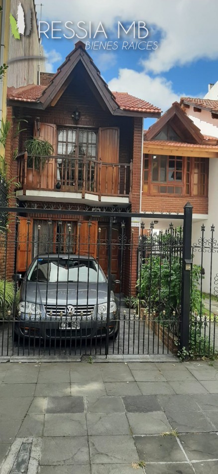  HERMOSO TRIPLEX EN VENTA - CATAMARCA E/STROBEL Y DE LA REDUCCION -  SAN BERNARDO