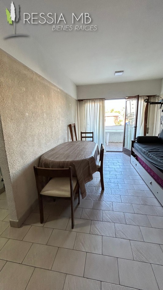Dpto en venta - Av. 3 y Paseo 104 - Plaza Primera Junta - Villa Gesell