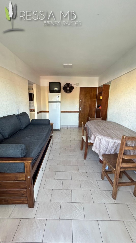 Dpto en venta - Av. 3 y Paseo 104 - Plaza Primera Junta - Villa Gesell