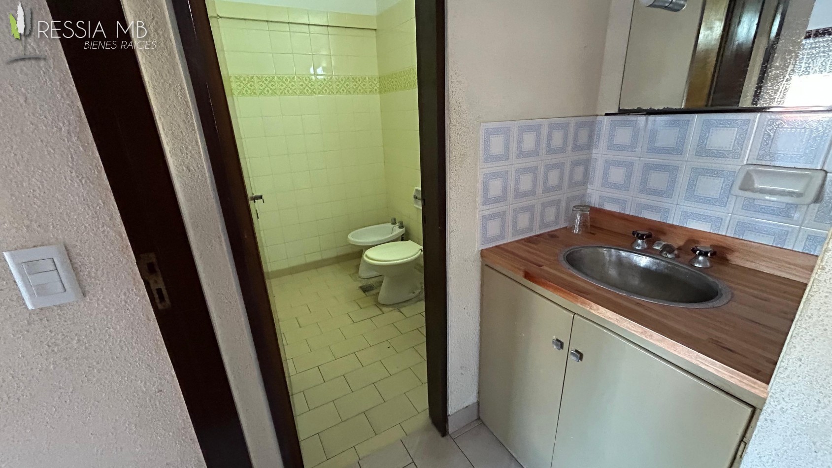 Dpto en venta - Av. 3 y Paseo 104 - Plaza Primera Junta - Villa Gesell