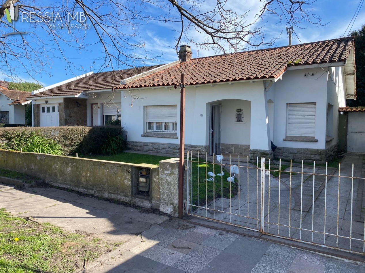 Casa en Venta - 2 dormitorios  - Barrio Jorge Newbery - Canada N° 2029 - Mar del Plata