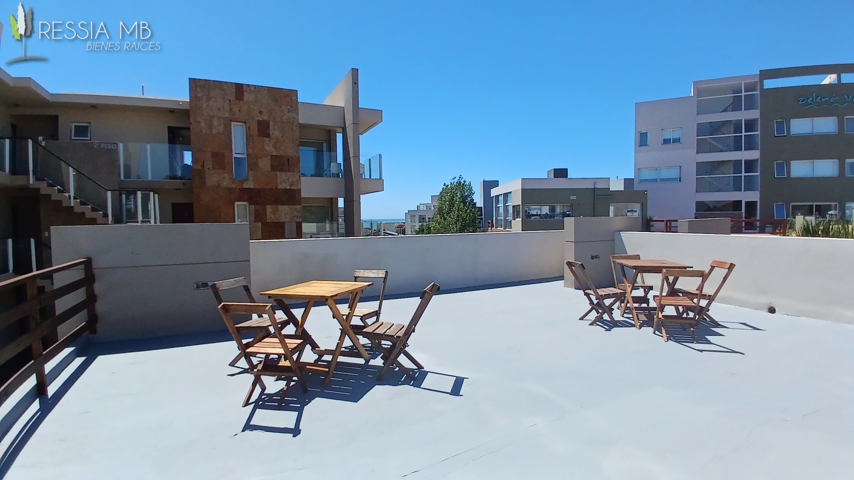 Venta de dpto. - COMPLEJO NOVAVISTA - 2° piso - Av. 1 e/Paseo150 y 151 - Villa Gesell (Cul de Sac)