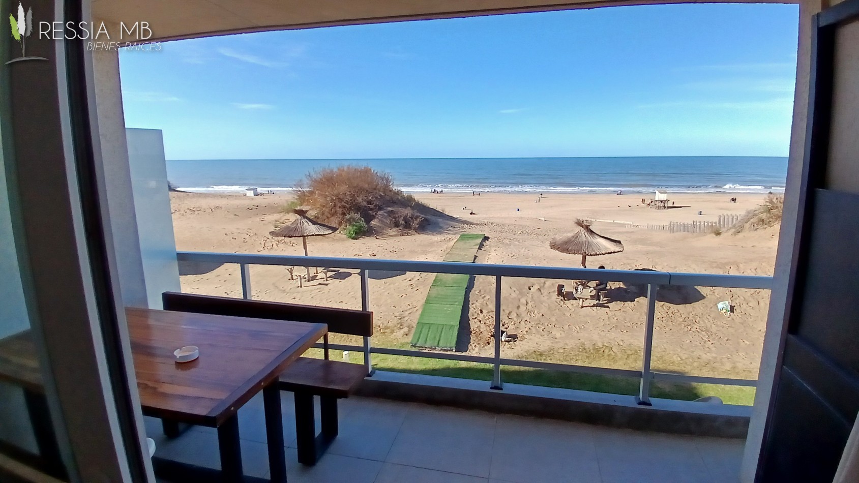 Dpto en Venta - 2 - 1° piso frente al mar - COMPLEJO FLOW - Las Gaviotas