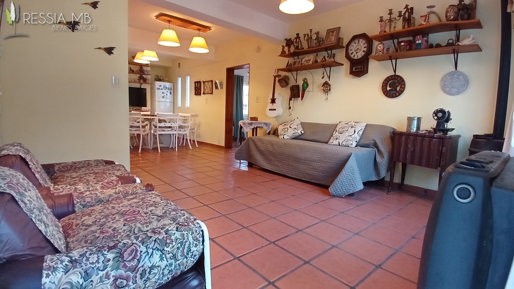 CASA EN VENTA EN TERRENO MULTIFAMILIAR- HOTELERO - Paseo 118 e/1 y 2 - Villa Gesell
