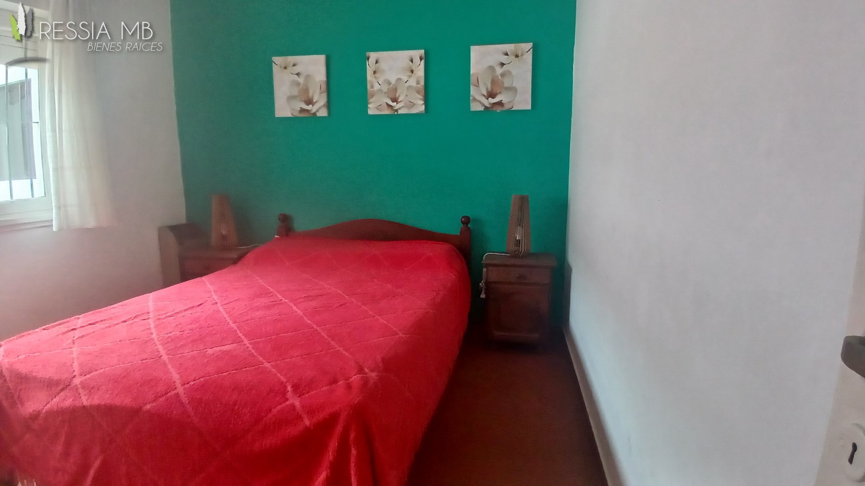 Venta de casa 5 amb. + monoambiente - Av. 7 e/104 y 105 - Villa Gesell