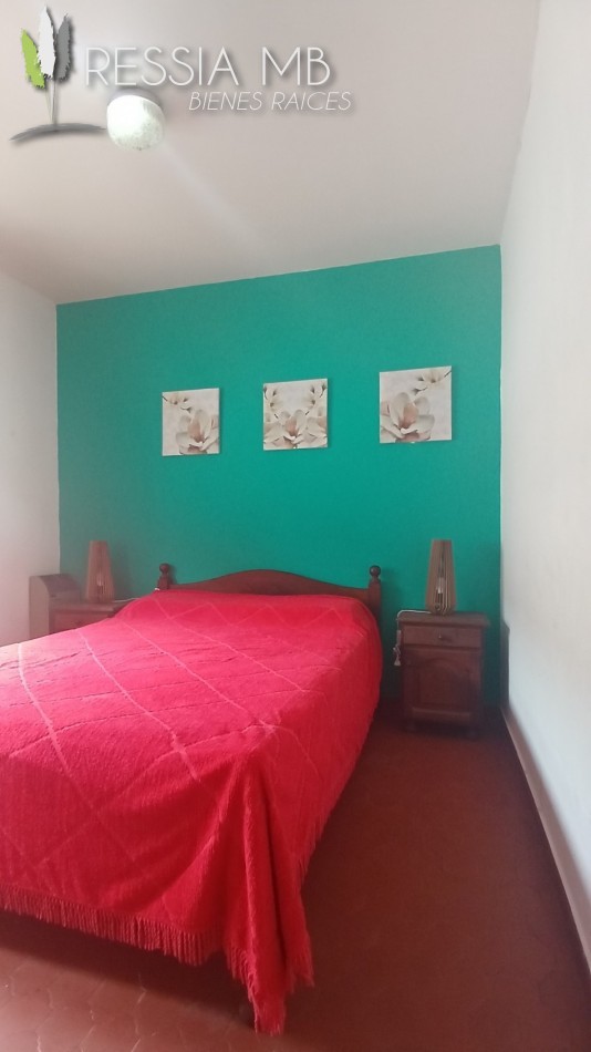 Venta de casa 5 amb. + monoambiente - Av. 7 e/104 y 105 - Villa Gesell
