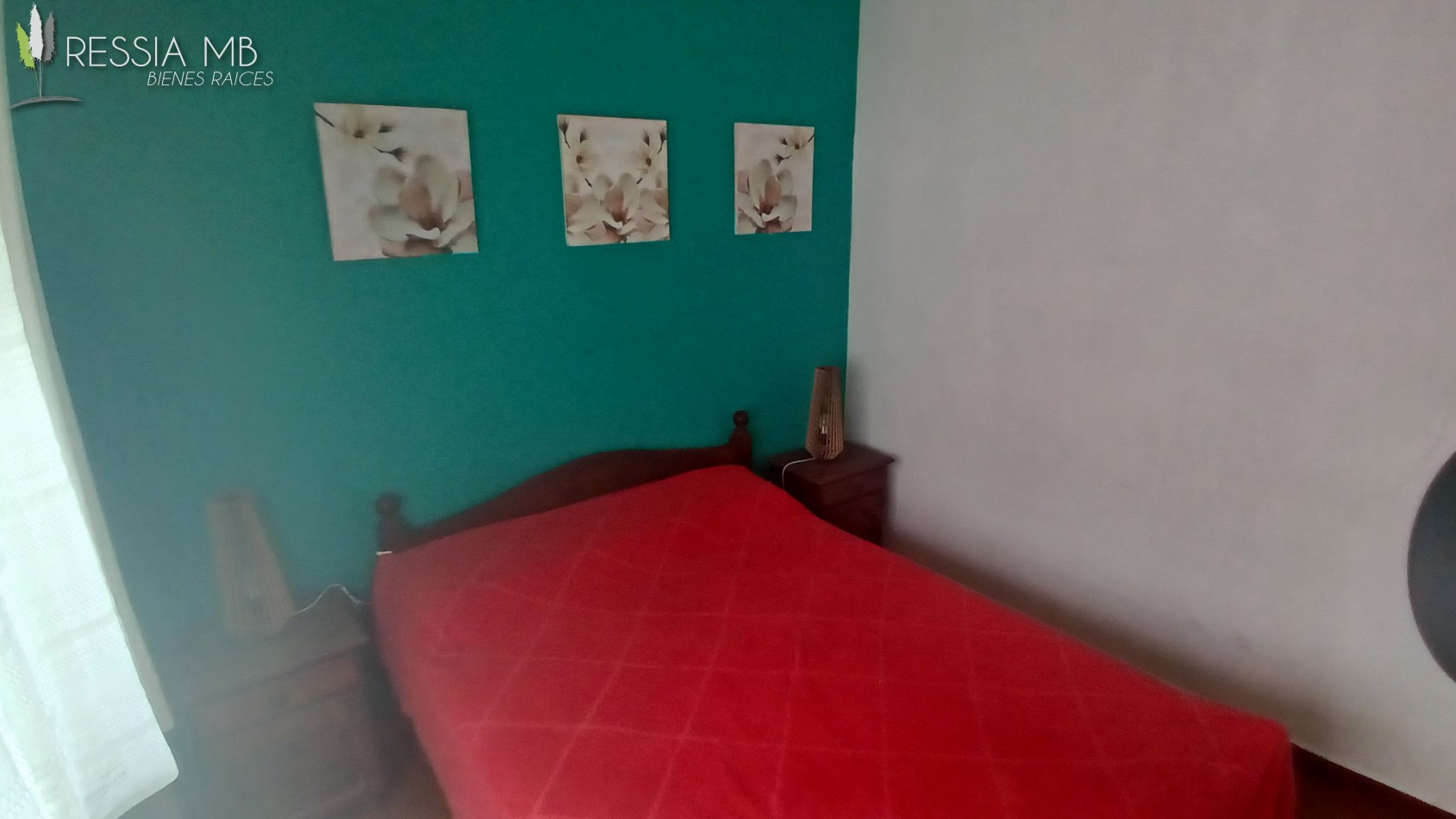 Venta de casa 5 amb. + monoambiente - Av. 7 e/104 y 105 - Villa Gesell