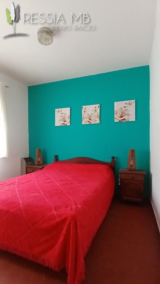 Venta de casa 5 amb. + monoambiente - Av. 7 e/104 y 105 - Villa Gesell