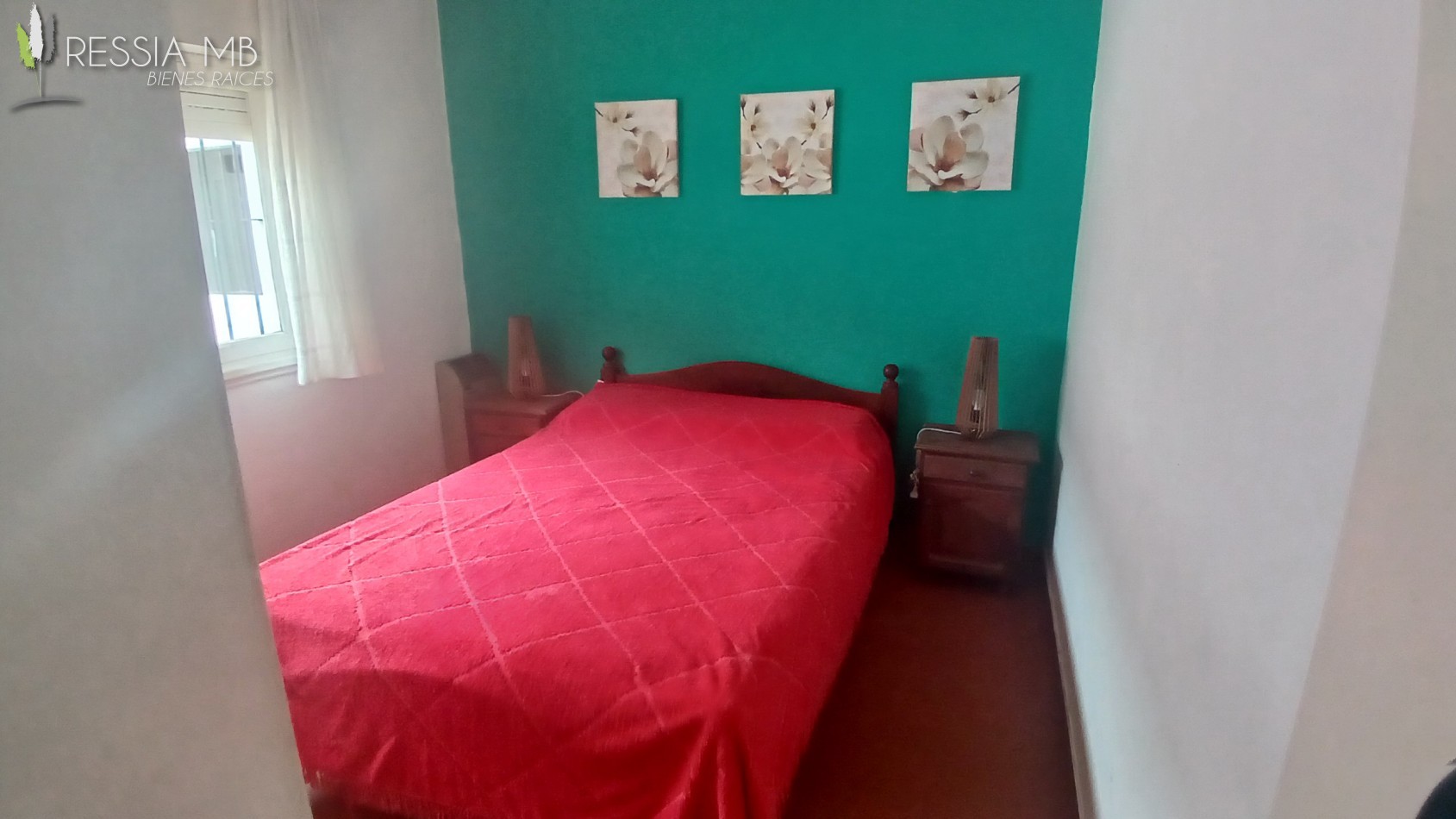 Venta de casa 5 amb. + monoambiente - Av. 7 e/104 y 105 - Villa Gesell