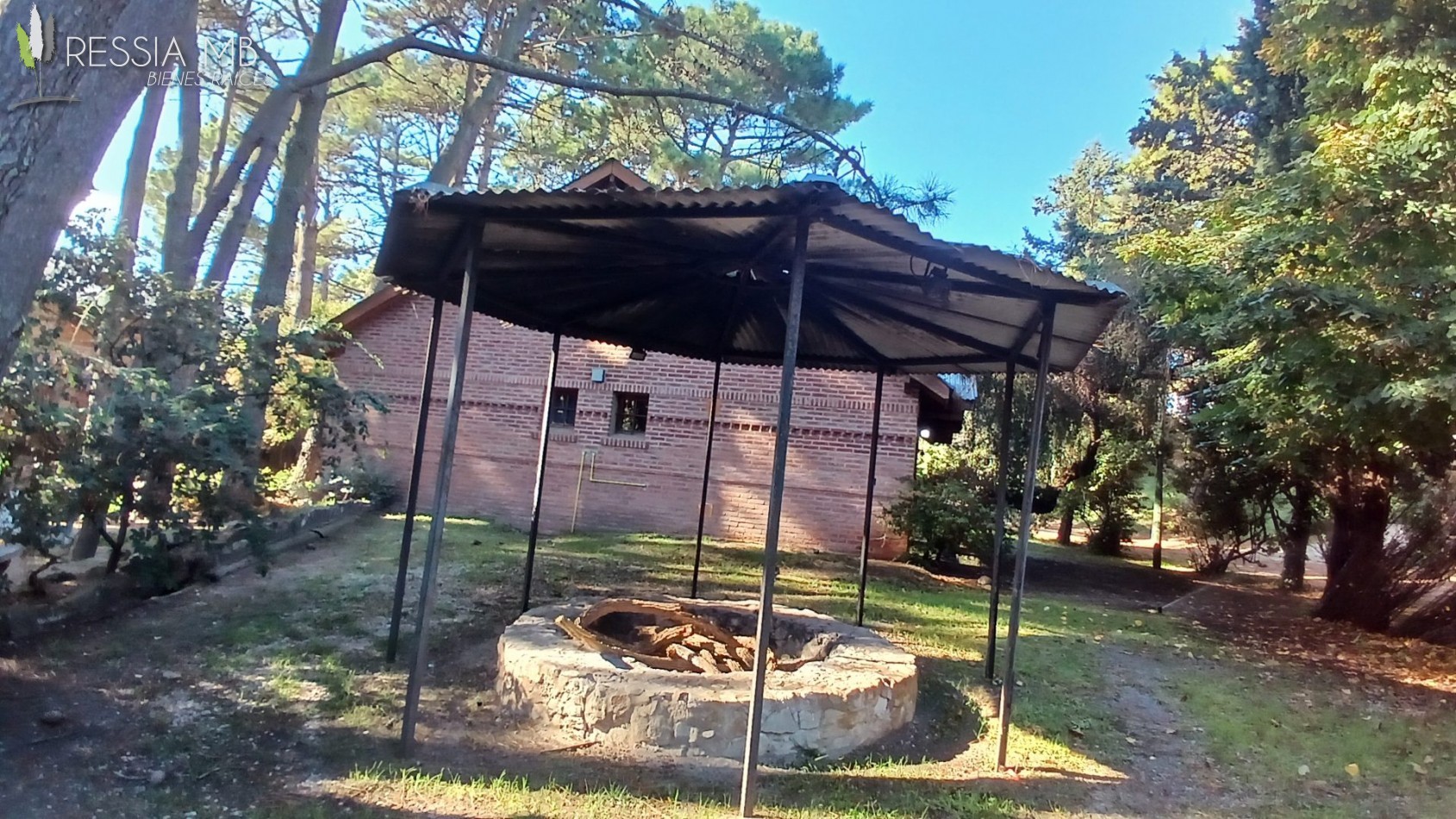 Complejo "Pinares del Mar" en venta - Calle 43 y Mar del Plata - en Mar Azul