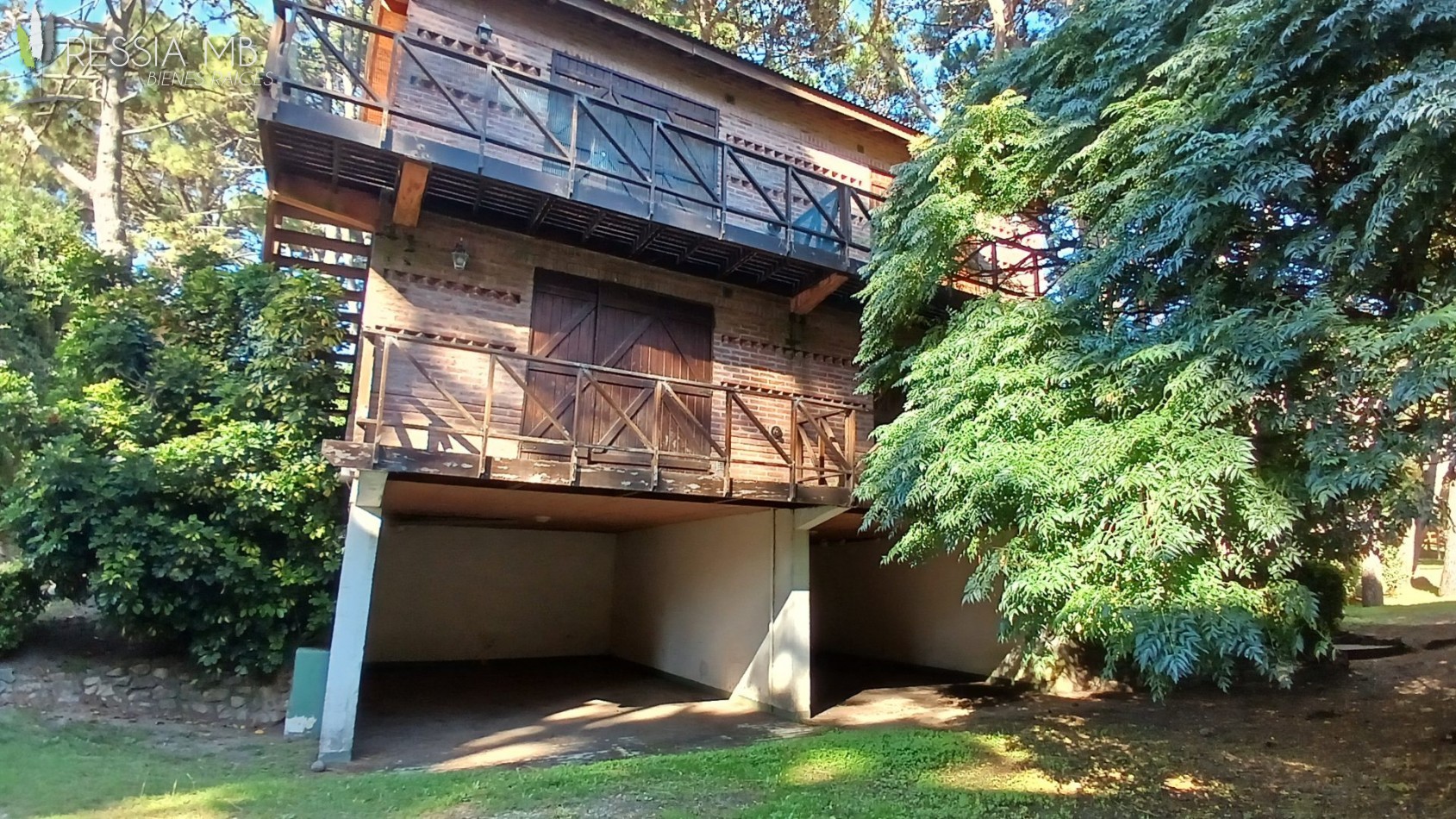 Complejo "Pinares del Mar" en venta - Calle 43 y Mar del Plata - en Mar Azul